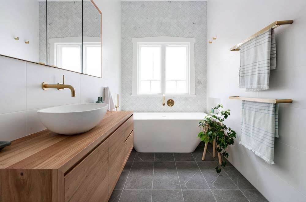 back-to-wall-bathtub